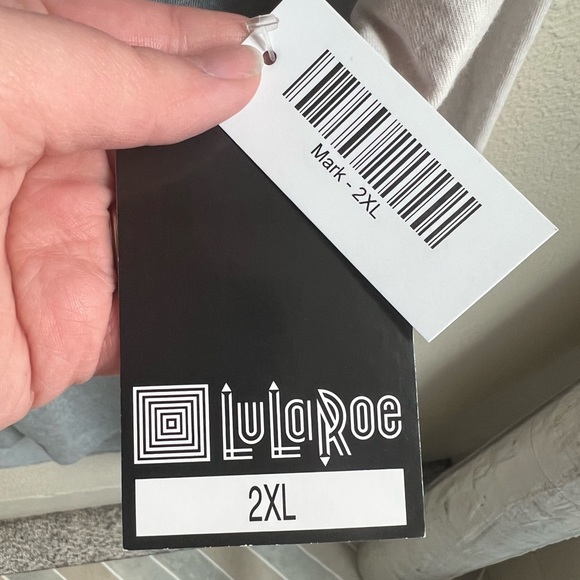 *NWT* LuLaRoe Mark Cream & Grey Long Sleeve T-Shirt - Picture 6 of 7